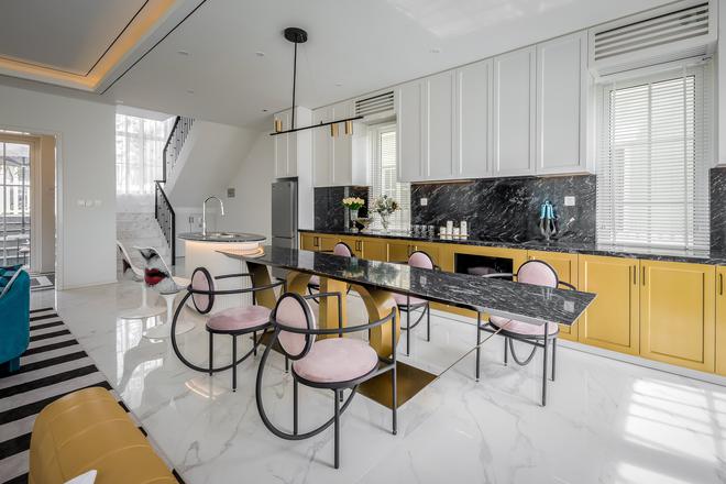 Ng&ocirc;i nh&agrave; rộng 280m&sup2; đẹp như bản giao hưởng nghệ thuật b&ecirc;n bờ biển Phan Thiết - Ảnh 10.