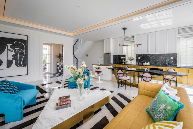Ng&ocirc;i nh&agrave; rộng 280m&sup2; đẹp như bản giao hưởng nghệ thuật b&ecirc;n bờ biển Phan Thiết - Ảnh 6.