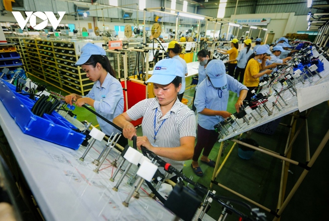 Giảm giờ làm, hơn 26.000 lao động ở Bắc Giang bị mất việc - Ảnh 2.