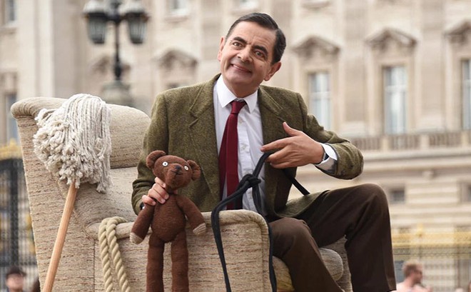 Cuộc sống của Mr. Bean hiện ra sao bên người tình kém 28 tuổi? - Ảnh 2.