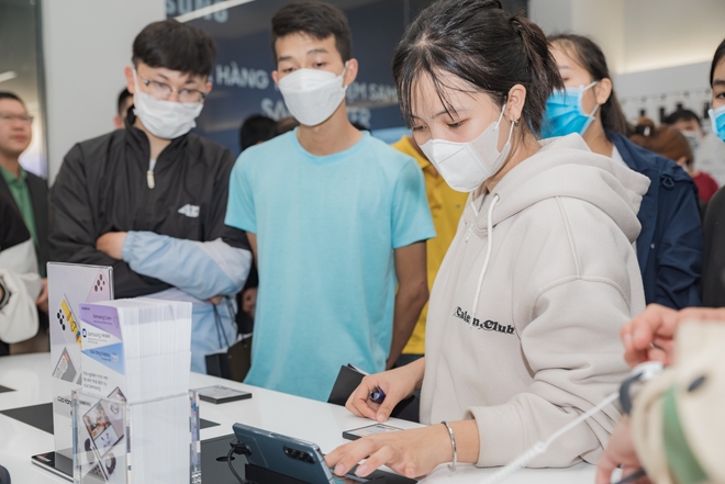 Không khí náo nhiệt trong ngày khai trương cửa hàng trải nghiệm Samsung SamCenter thứ 30 - Ảnh 8.