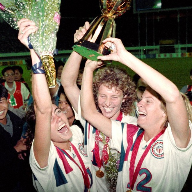 Cúp kẹo viên chưa biết: Những sự thú vị của kỳ World Cup nữ đầu tiên