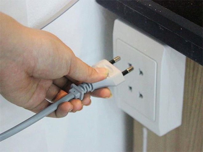6 th&oacute;i quen g&acirc;y tốn điện gh&ecirc; gớm nhưng &iacute;t người biết - Ảnh 2.