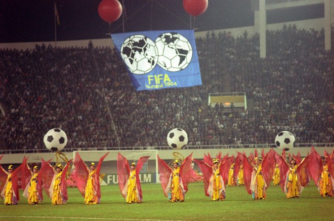 Cúp kẹo viên chưa biết: Những sự thú vị của kỳ World Cup nữ đầu tiên