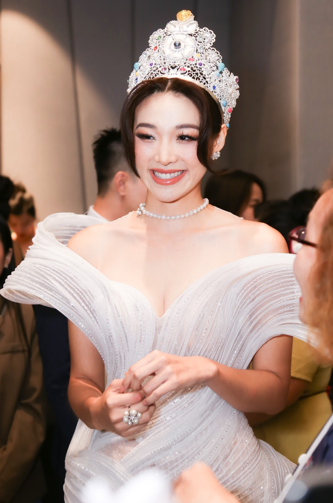 Đương kim Miss Earth khoe visual thần tiên tỷ tỷ thách thức cam thường bên Khánh Vân cùng dàn người đẹp Việt - Ảnh 5.