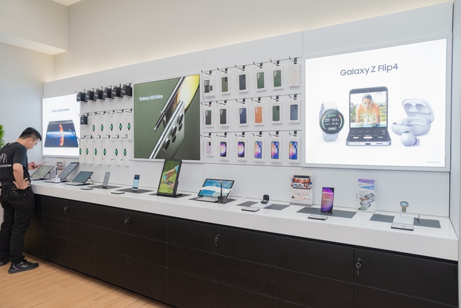 Không khí náo nhiệt trong ngày khai trương cửa hàng trải nghiệm Samsung SamCenter thứ 30 - Ảnh 19.