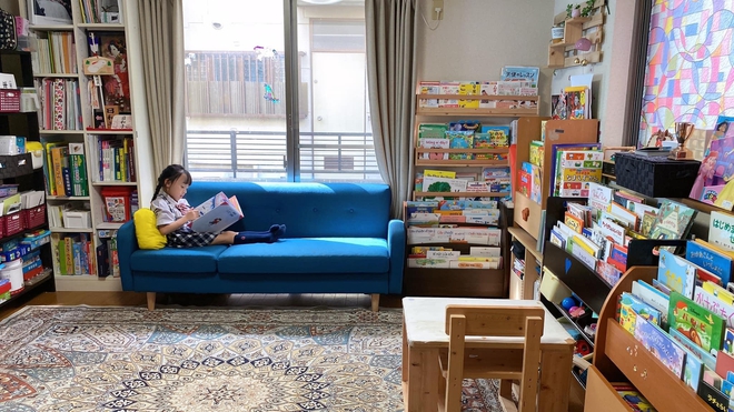 Em bé 6 tuổi ước dành 24 giờ mỗi ngày để đọc sách vì ngủ thật lãng phí thời gian - Ảnh 3.