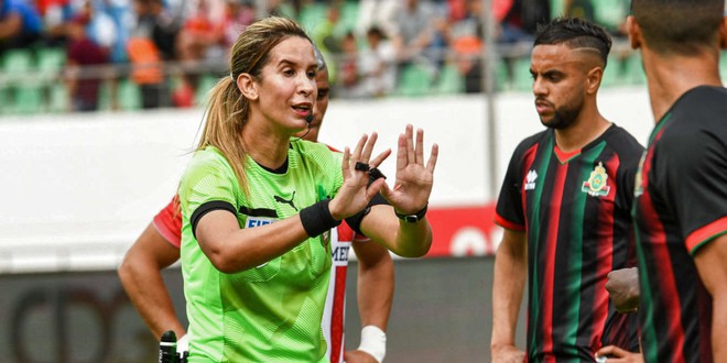 X&aacute;c định trọng t&agrave;i điều khiến trận đấu lịch sử của ĐT nữ Việt Nam ở World Cup - Ảnh 1.