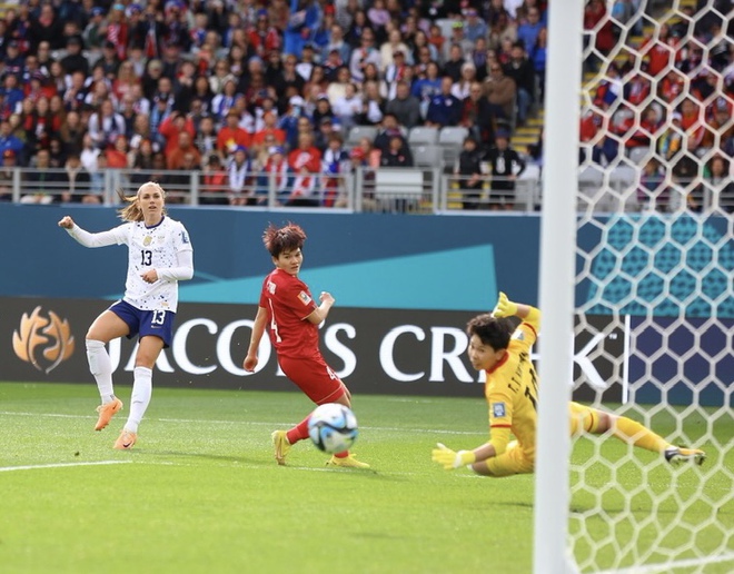 Hoan h&ocirc; thủ m&ocirc;n Kim Thanh, xuất sắc cản ph&aacute; penalty gi&uacute;p đội tuyển nữ Việt Nam tho&aacute;t b&agrave;n thua - Ảnh 6.
