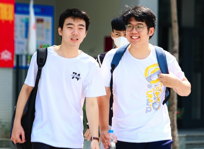 Tỉ lệ thí sinh đăng ký xét tuyển đại học thấp, Bộ GD-ĐT nói gì? - Ảnh 1. Tỉ lệ thí sinh đăng ký xét tuyển đại học thấp, Bộ GD-ĐT nói gì? - Ảnh 1.
