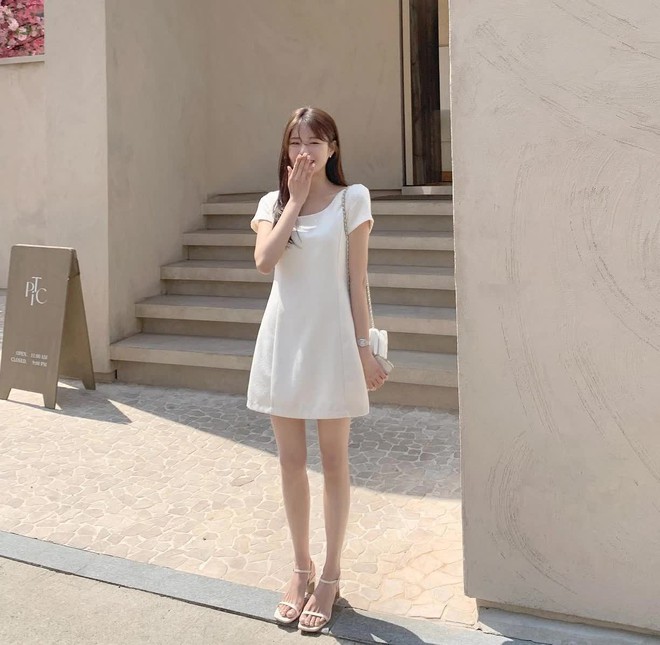 Váy trắng body hở vai V!551 - ĐẸP SHOP DVC ( Ảnh mẫu và ảnh trải sàn do  shop tự chụp ) chính hãng | Shopee Việt Nam