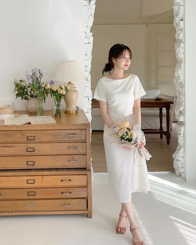 10 kiểu váy trắng giúp bạn mặc đẹp trong mọi hoàn cảnh - Ảnh 4. 10 kiểu váy trắng giúp bạn mặc đẹp trong mọi hoàn cảnh - Ảnh 4.