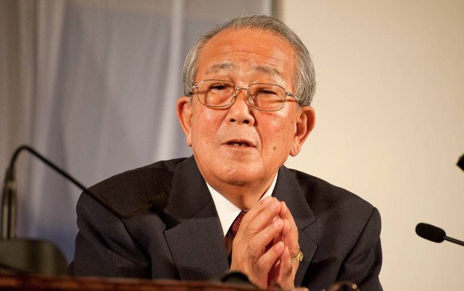 Đạo đối nhân xử thế của ông hoàng kinh doanh Nhật Bản Kazuo Inamori: Đừng bao giờ tay không tới nhà ai ăn cơm, khi đi phải mang theo quà!” - Ảnh 1.