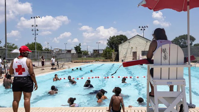 Vì sao Mỹ đóng cửa hàng loạt bể bơi công cộng trong bối cảnh nắng nóng cực điểm? - Ảnh 4.