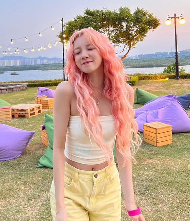 Muốn mặc đẹp như hội sành điệu Kpop mà lại tiết kiệm, nàng nên tậu 5 món đồ đang sale đẫm này - Ảnh 4.