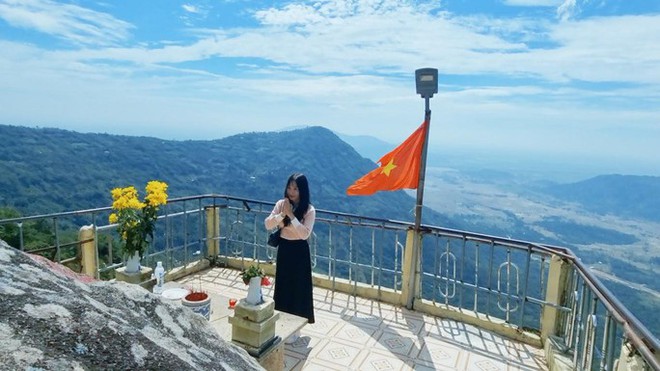 L&ecirc;n n&oacute;c nh&agrave; miền T&acirc;y... cưỡi gi&oacute;, săn m&acirc;y - Ảnh 3.