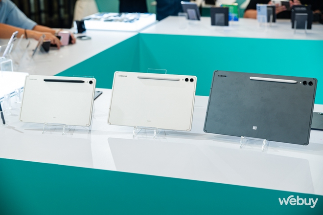 Ngắm nhìn bộ 3 máy tính bảng Galaxy Tab S9: Màn hình siêu nét, Snapdragon 8 Gen 2 và kháng nước, bụi IP68 - Ảnh 3.
