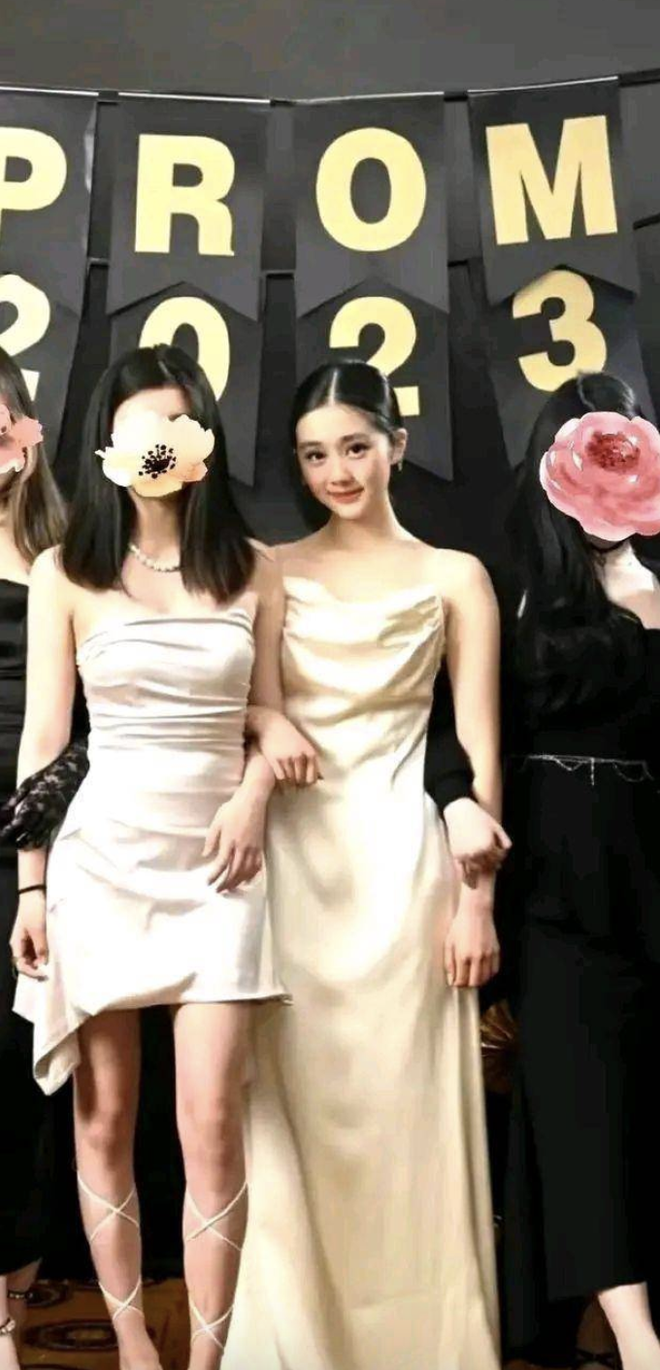 Con g&aacute;i t&agrave;i tử &ldquo;M&ugrave;a Qu&yacute;t Ch&iacute;n&rdquo;: 17 tuổi c&oacute; ngoại h&igrave;nh được v&iacute; như &ldquo;tiểu Lưu Thi Thi&rdquo;, th&ocirc;ng thạo nhiều loại h&igrave;nh nghệ thuật - Ảnh 6.