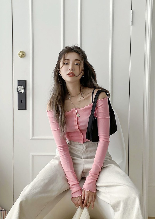 5 item m&agrave;u hồng dễ phối đồ cho c&aacute;c n&agrave;ng diện đi concert BLACKPINK - Ảnh 1.