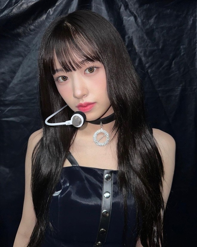 6 item hot nhất, đang được nhiều sao Hàn tích cực lăng xê: Jennie mê tít ruy băng, dàn idol đụng hàng cùng 1 mẫu phụ kiện - Ảnh 4. 6 item hot nhất, đang được nhiều sao Hàn tích cực lăng xê: Jennie mê tít ruy băng, dàn idol đụng hàng cùng 1 mẫu phụ kiện - Ảnh 4.