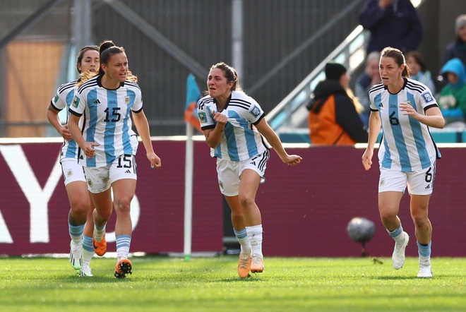 Kết quả World Cup 2023 hôm nay 28/7: ĐT nữ Argentina thoát thua ĐT nữ Nam Phi - Ảnh 2.