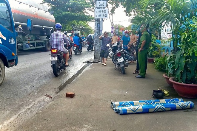 Tai nạn giao thông nghiêm trọng ở Bình Chánh - TP.HCM - Ảnh 1.