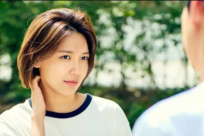 Cảnh phim Hàn ẵm 13 triệu lượt xem nhờ nữ chính siêu ngầu, xử lý hội đồng nghiệp thô lỗ khiến khán giả hả hê - Ảnh 1.