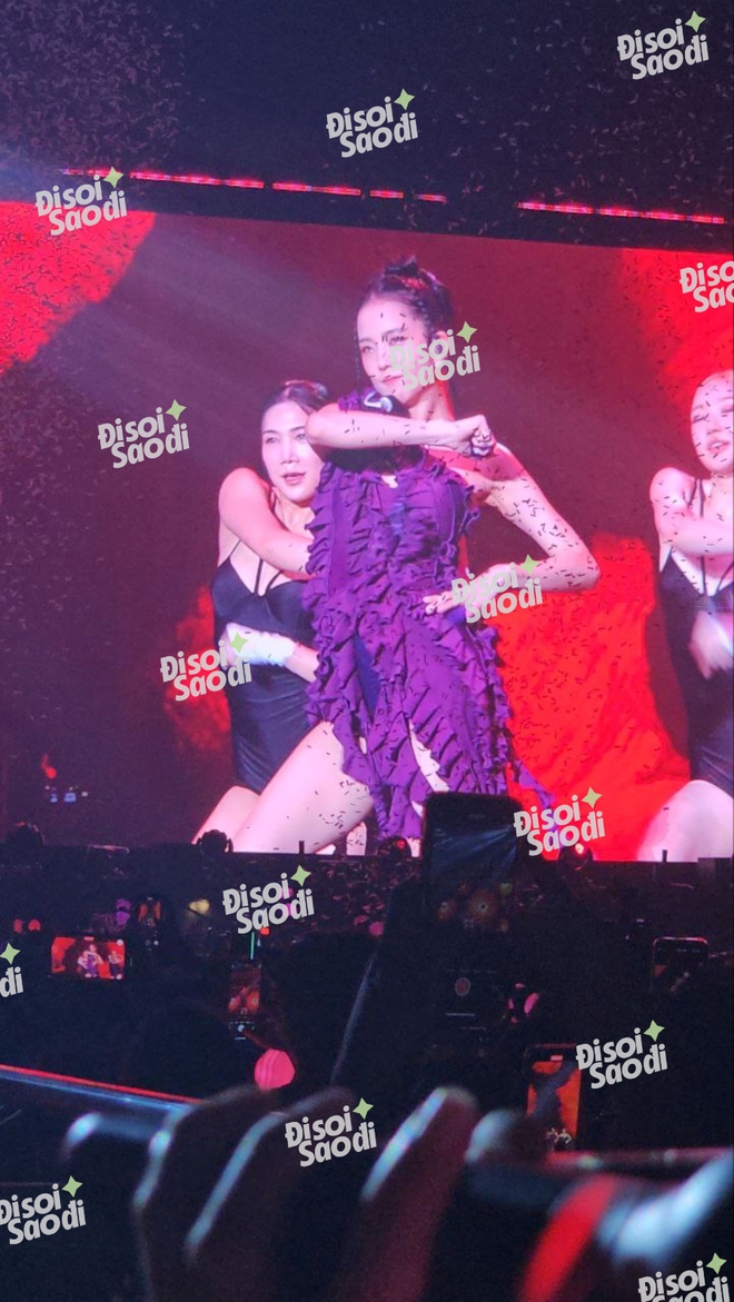 Jisoo h&aacute;t Flower, fan Việt cuối c&ugrave;ng đ&atilde; c&oacute; dịp thể hiện fanchant chấn động: Lửa hận th&ugrave; đốt ch&aacute;y k&iacute; ức hai ta... - Ảnh 3.