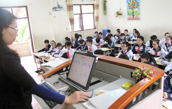 Mất cơ hội tăng lương, hơn 300 gi&aacute;o vi&ecirc;n H&agrave; Nội bức x&uacute;c: Bộ GD&ĐT n&oacute;i g&igrave;? - Ảnh 1.