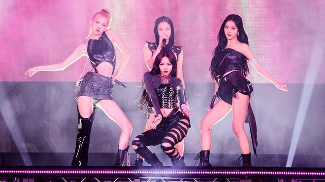 Những vật dụng bị cấm tại concert BLACKPINK - Ảnh 3.