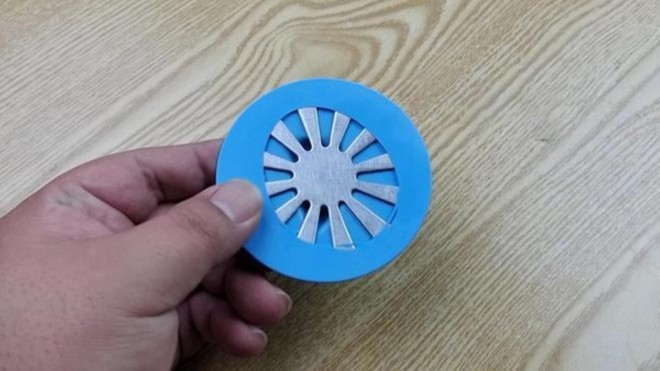 Đặt một quả b&oacute;ng bay trong ph&ograve;ng tắm c&oacute; t&aacute;c dụng g&igrave;? - Ảnh 2.