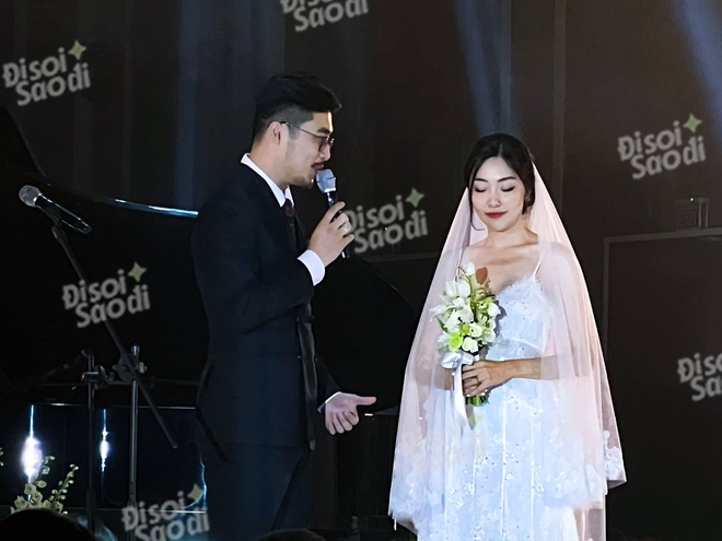 HOT: Vũ. bất ngờ tổ chức đám cưới tại Hà Nội, visual cô dâu chú rể nổi bật - Ảnh 7.
