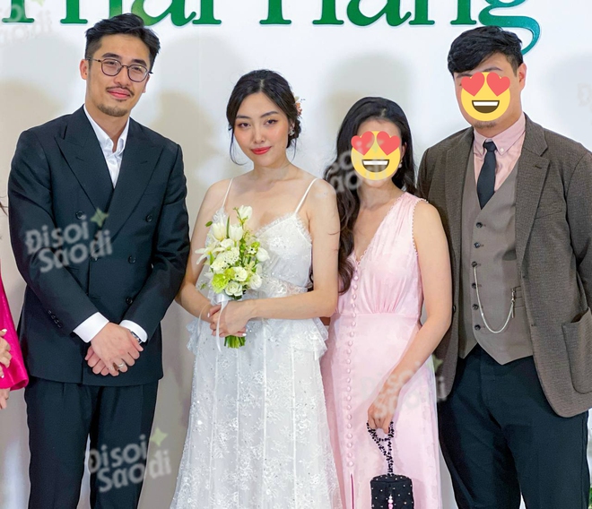 HOT: Vũ. bất ngờ tổ chức đám cưới tại Hà Nội, visual cô dâu chú rể nổi bật - Ảnh 4.