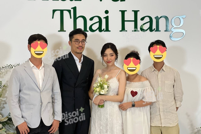HOT: Vũ. bất ngờ tổ chức đám cưới tại Hà Nội, visual cô dâu chú rể nổi bật - Ảnh 3.