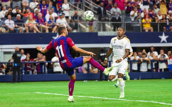 Real Madrid thua đậm Barca trong trận siêu kinh điển trên đất Mỹ - Ảnh 2.