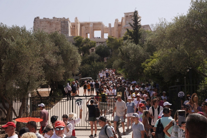 Biến đổi khí hậu có thể khiến Hy Lạp không còn là điểm đến du lịch hấp dẫn hàng đầu - Ảnh 1.