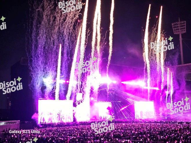 Fan quốc tế ghen tị v&igrave; ph&aacute;o hoa ở show BLACKPINK Việt Nam qu&aacute; đỉnh, vượt xa c&aacute;c nước kh&aacute;c! - Ảnh 5.