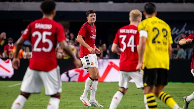 Thủ môn Onana nổi cáu với Maguire trong thất bại của MU trước Dortmund - Ảnh 7.