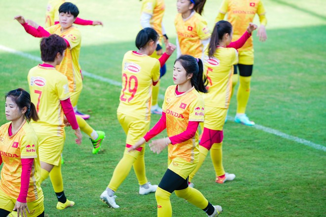 Ngẩn ngơ trước sự đ&aacute;ng y&ecirc;u của Thanh Nh&atilde; trước ng&agrave;y l&ecirc;n đường dự World Cup 2023 - Ảnh 6.