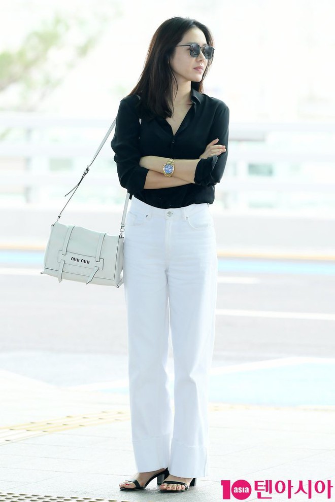 Thời trang sân bay tinh tế của Son Ye Jin - Ảnh 6.
