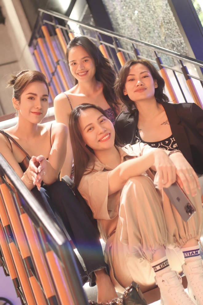 Cuộc sống hiện tại của Diệp L&acirc;m Anh: Sở hữu biệt thự ri&ecirc;ng, th&agrave;nh c&ocirc;ng khi lấn s&acirc;n mảng livestream b&aacute;n h&agrave;ng - Ảnh 8.