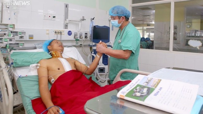 Tr&aacute;i tim từ chuyến bay bị ho&atilde;n về đến Huế cứu người th&agrave;nh c&ocirc;ng - Ảnh 2.