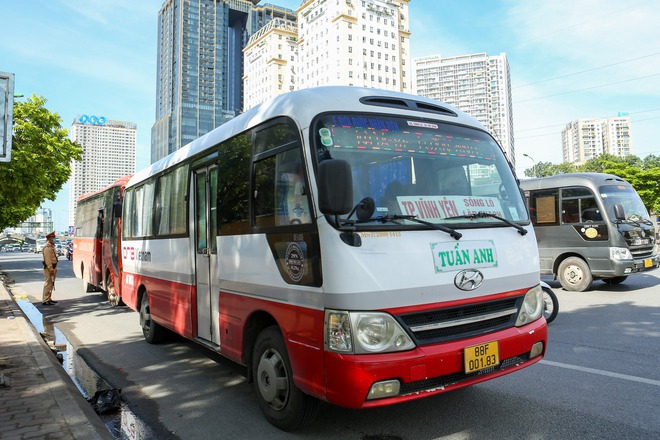 Bị CSGT xử phạt v&igrave; &ldquo;chạy r&ugrave;a b&ograve;&rdquo;, t&agrave;i xế than do ế kh&aacute;ch - Ảnh 6.