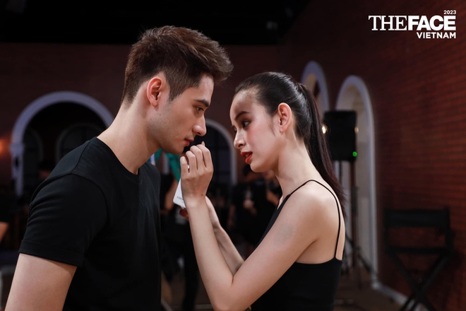 Cặp đ&ocirc;i người mẫu c&ocirc;ng khai hẹn h&ograve;, ch&agrave;ng trai tỏ t&igrave;nh 3 lần trong v&ograve;ng 1 năm - Ảnh 6.