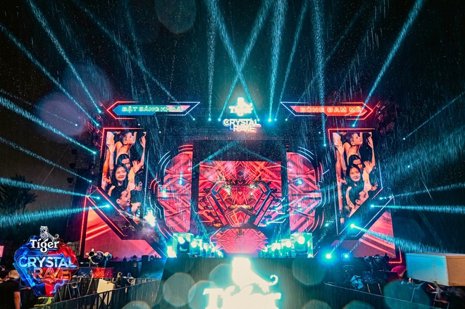 2 ngày trước Tiger Crystal Rave Đà Nẵng: Chuẩn bị “hành trang quẩy té nước”, phá đảo Water EDM Festival lớn nhất năm! - Ảnh 2.