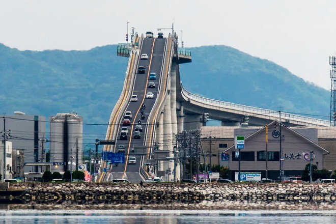 Cầu Vàng ở Đà Nẵng lọt top 14 cây cầu ngoạn mục nhất thế giới của Independent: Tuyệt tác giữa mây trời! - Ảnh 10.