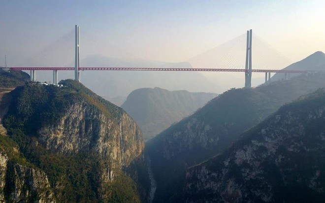Cầu Vàng ở Đà Nẵng lọt top 14 cây cầu ngoạn mục nhất thế giới của Independent: Tuyệt tác giữa mây trời! - Ảnh 6.