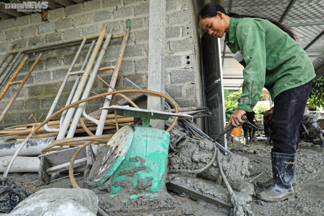 Bản l&agrave;ng tan hoang sau sự cố vỡ hồ thải quặng đồng ở L&agrave;o Cai - Ảnh 4.