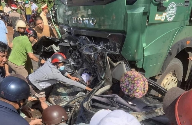 Ba th&agrave;nh vi&ecirc;n CLB Ho&agrave;ng Anh Gia Lai tử nạn: Ban An to&agrave;n Giao th&ocirc;ng Gia Lai th&ocirc;ng tin - Ảnh 1.