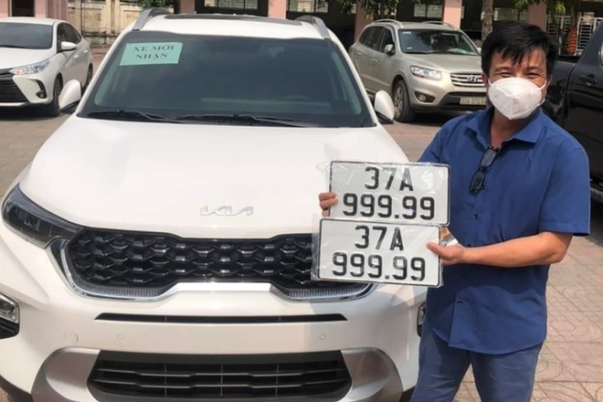 Từ ng&agrave;y mai, nếu kh&ocirc;ng đổi biển xe cũ sang biển số định danh c&oacute; bị phạt kh&ocirc;ng? - Ảnh 1.